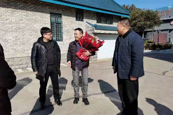 喜迎新春，南莫鎮(zhèn)領(lǐng)導到我公司慰問走訪